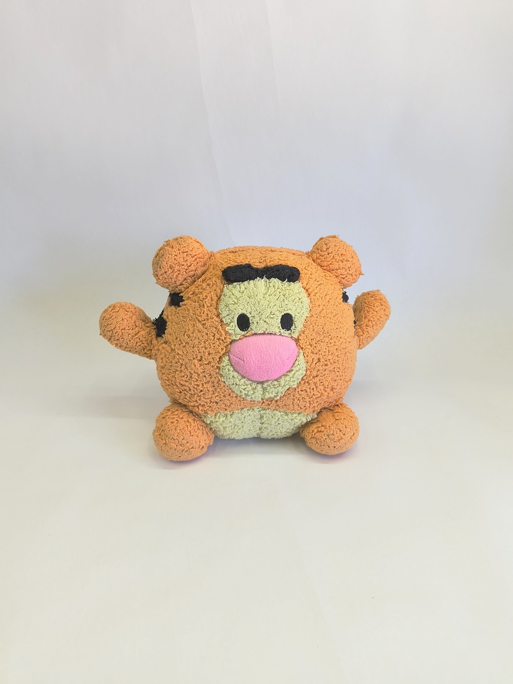 DISNEY Parks 2011 Tigger Stuffed Plush Round Furry Orange Black Stripes 7" Used